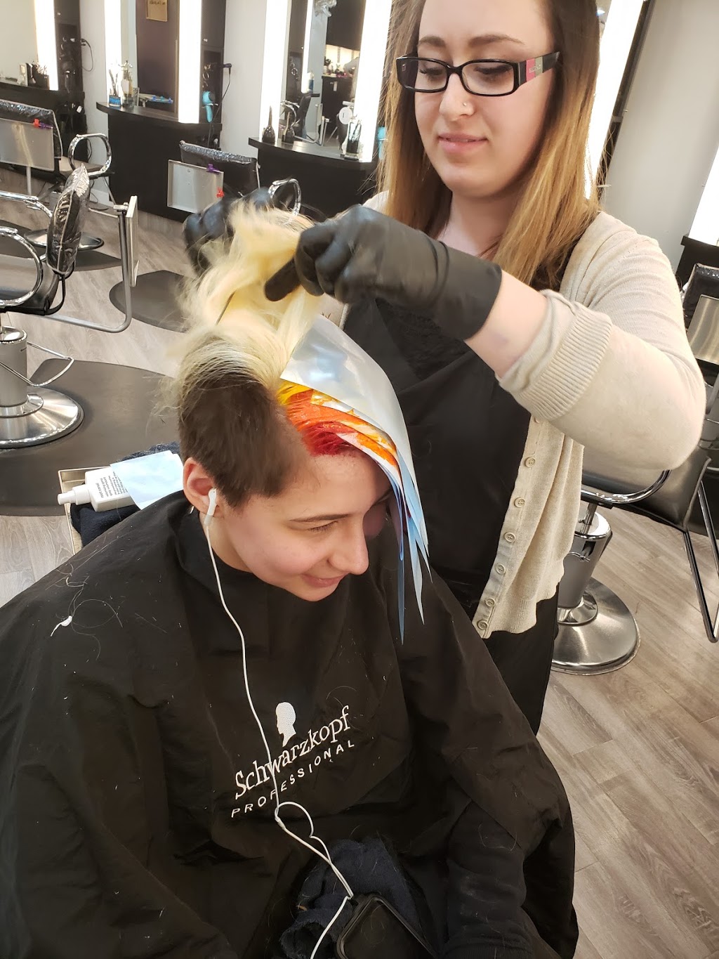 HairBenders Salon | 120 2 Ave NE #106, Airdrie, AB T4B 2N2, Canada | Phone: (403) 948-4680