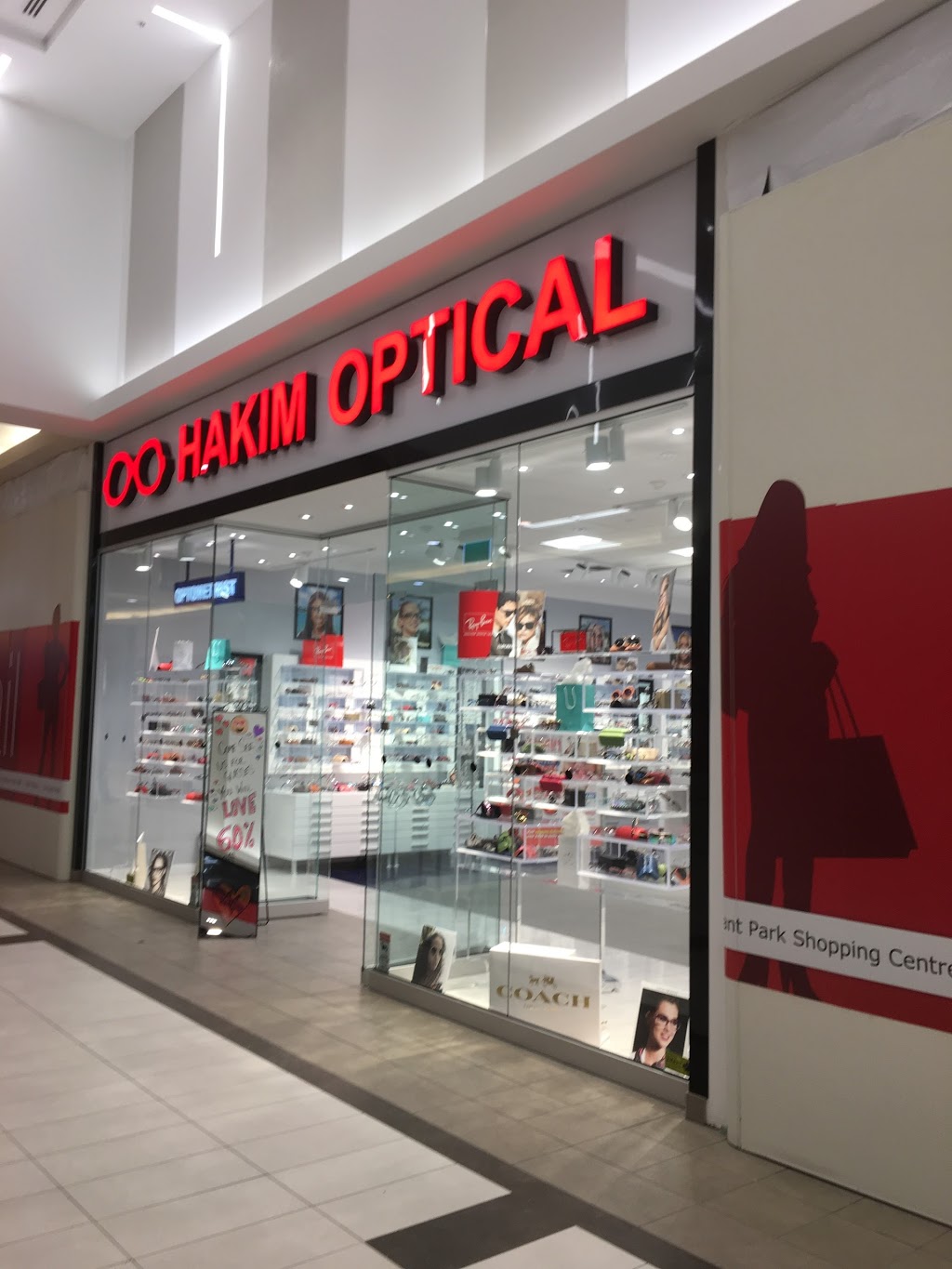 Hakim Optical Guelph Woolwich | 239 Woolwich St, Guelph, ON N1H 3V8, Canada | Phone: (519) 823-5053