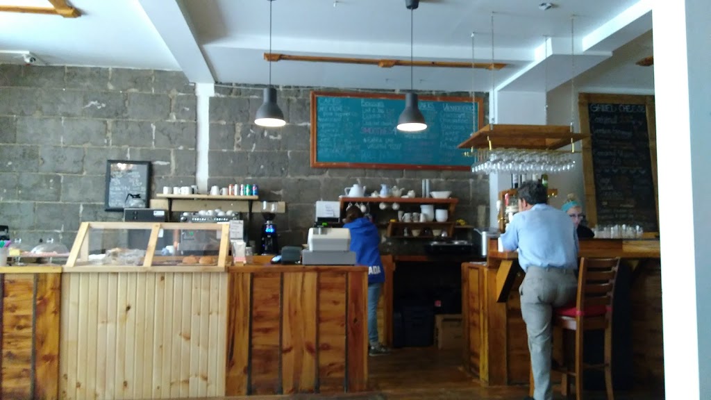 Coopérative Rond-Point, café autogéré | 3213 Rue Ontario E, Montréal, QC H1W 1P3, Canada | Phone: (438) 387-3778