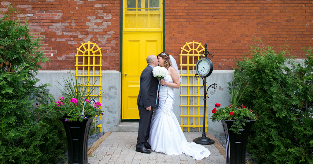 Ottawa Wedding Chapel | 3249 Yorks Corners Rd, Kenmore, ON K0A 2G0, Canada | Phone: (800) 545-3681