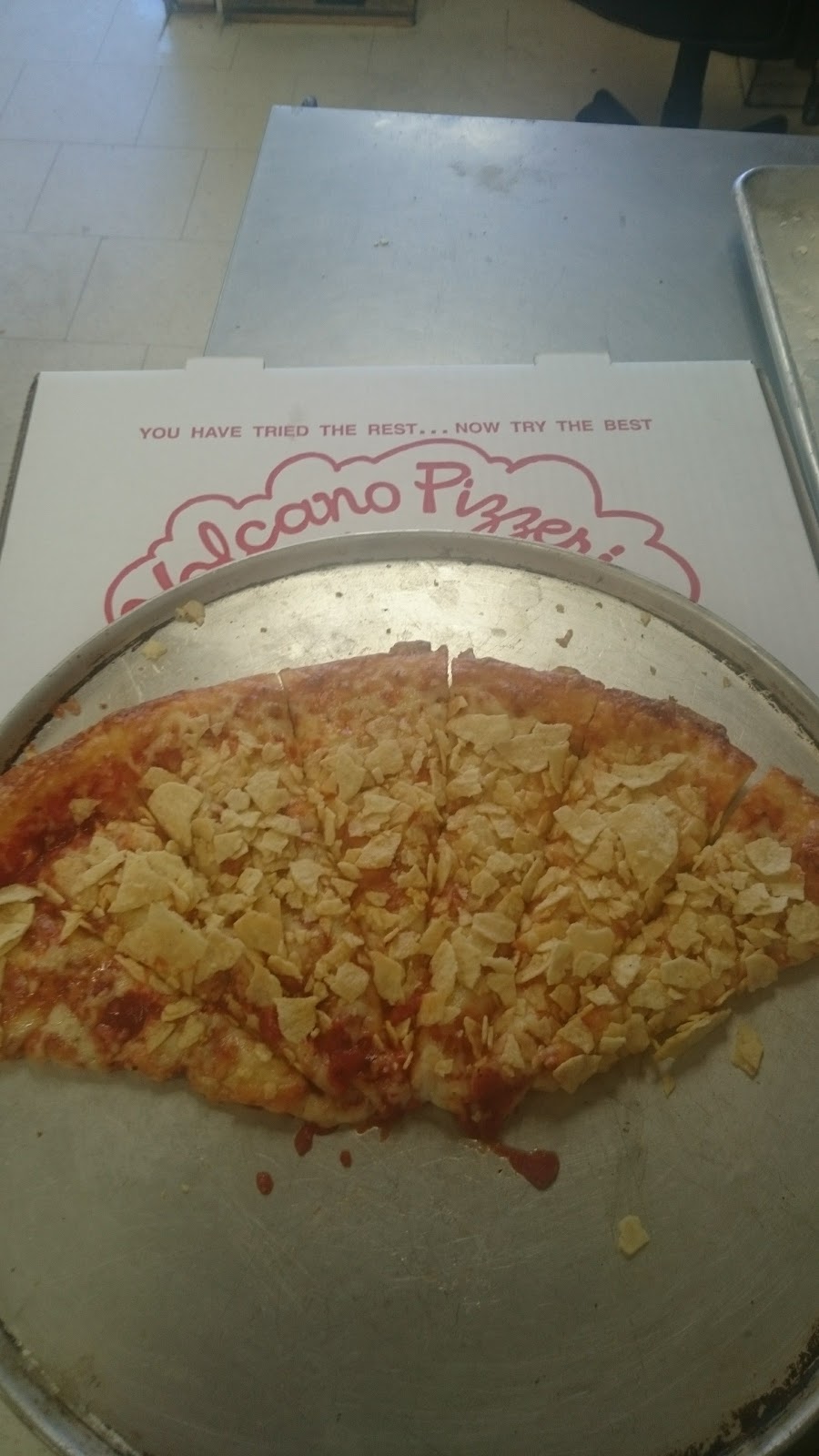 Volcanos Pizzeria | 1409 Pelham St, Fonthill, ON L0S 1E5, Canada | Phone: (905) 892-1144