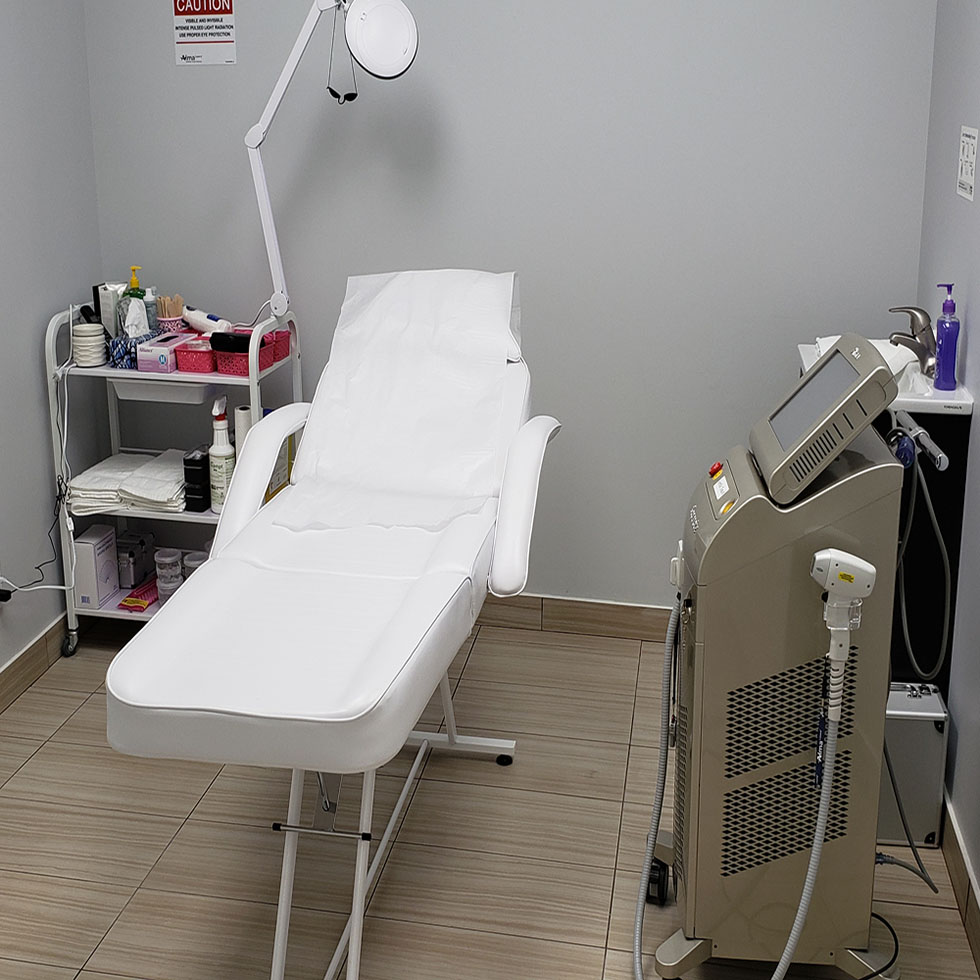Gentle Touch Laser Clinic | 4665 Central Pkwy E #4, Mississauga, ON L4Z 2V4, Canada | Phone: (905) 232-2001