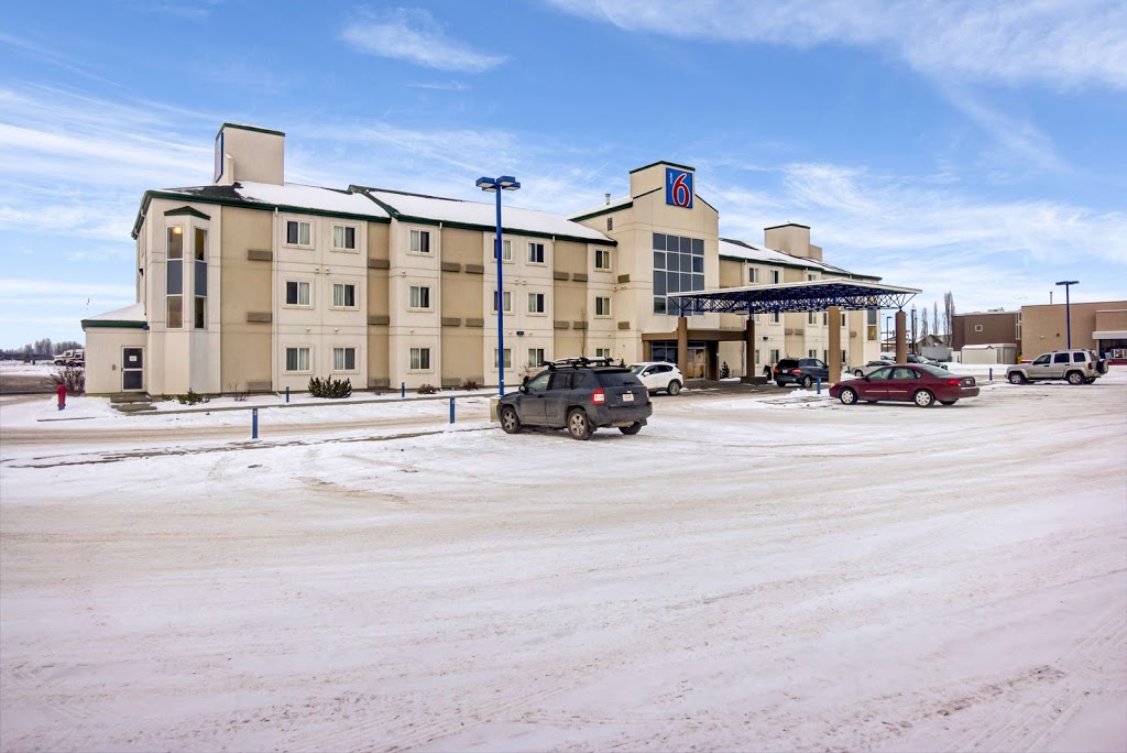 Motel 6 Stony Plain | 66 Boulder Blvd, Stony Plain, AB T7Z 1V7, Canada | Phone: (780) 968-5123