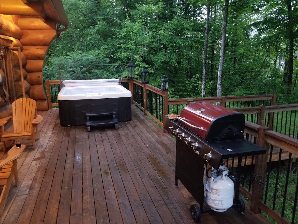 Le Bois De Pin | Lac-des-Plages, QC J0T 1K0, Canada | Phone: (514) 295-6374