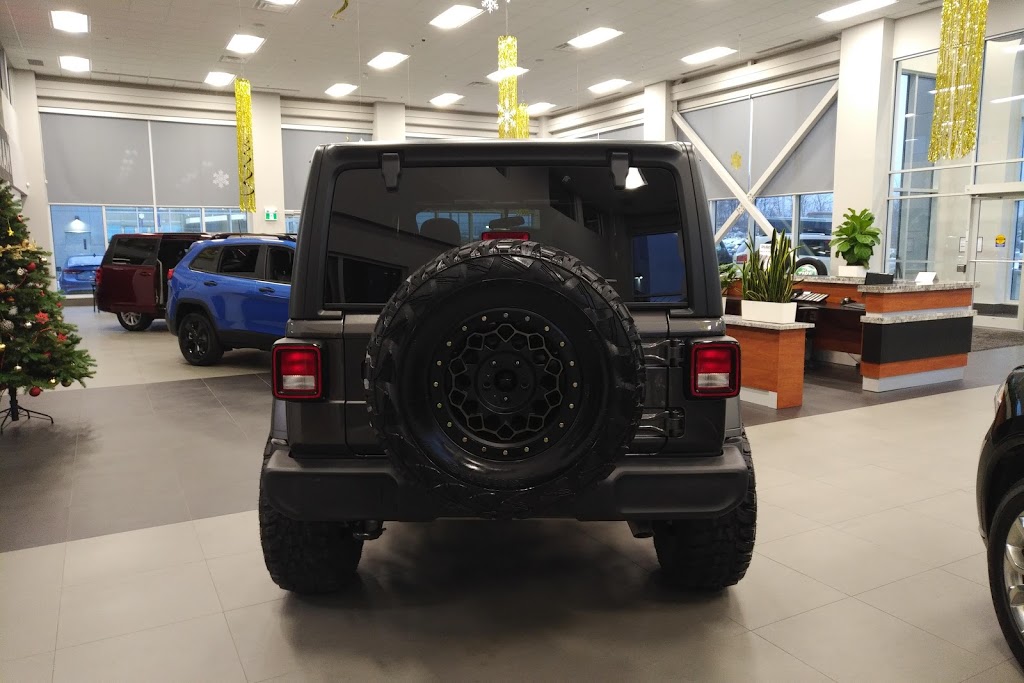 Barrhaven Chrysler | 510, Motor Works Private, Ottawa, ON K2R 0A5, Canada | Phone: (613) 656-6526