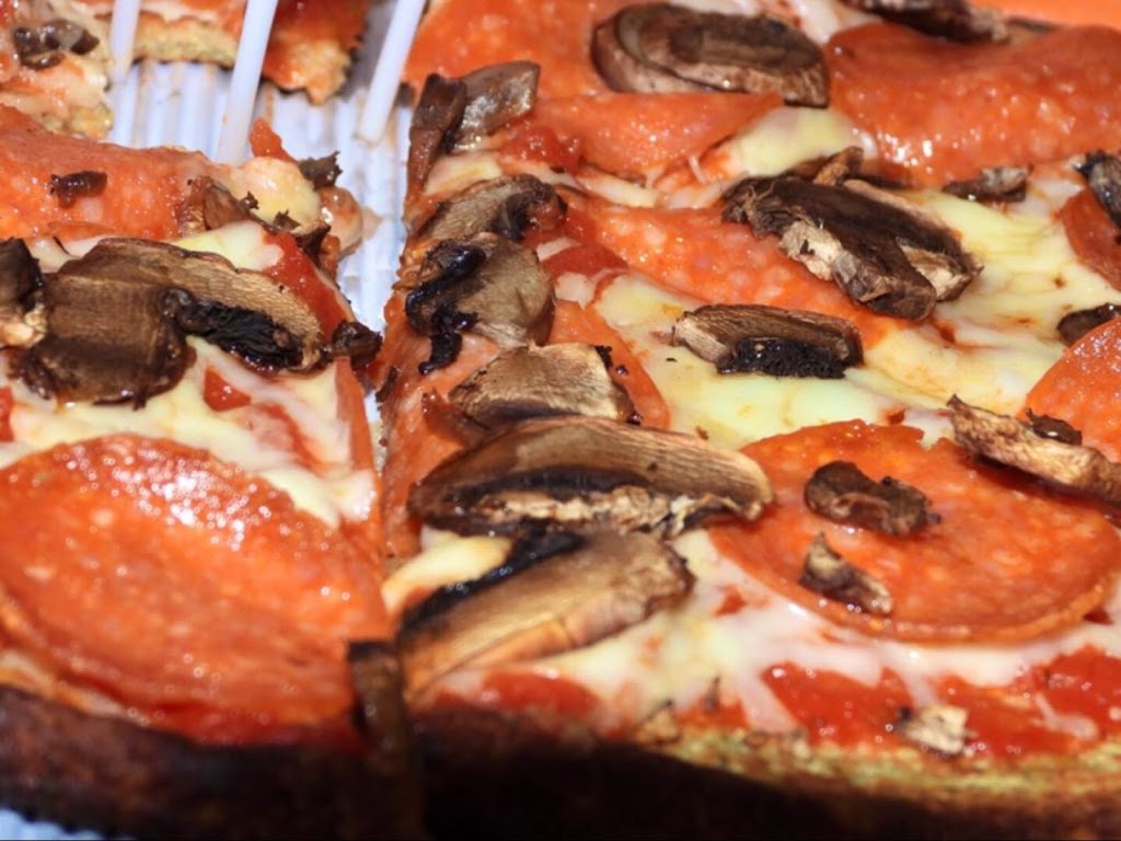Pizza Pizza | 715 Marine Dr, North Vancouver, BC V7M 1H4, Canada | Phone: (604) 277-1111