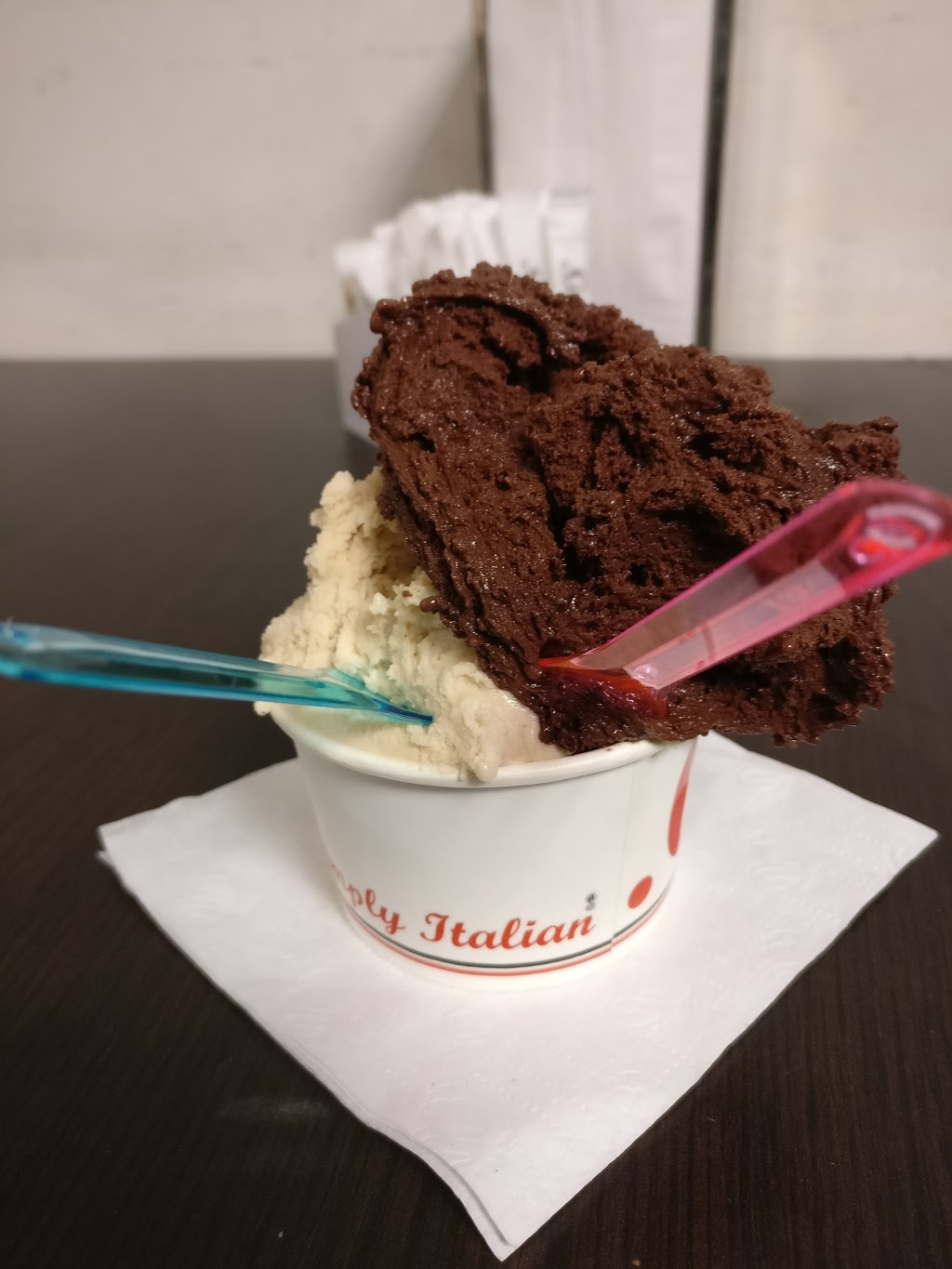 Punto Gelato | 146 Cumberland St, Toronto, ON M5R 1A8, Canada | Phone: (416) 792-6620