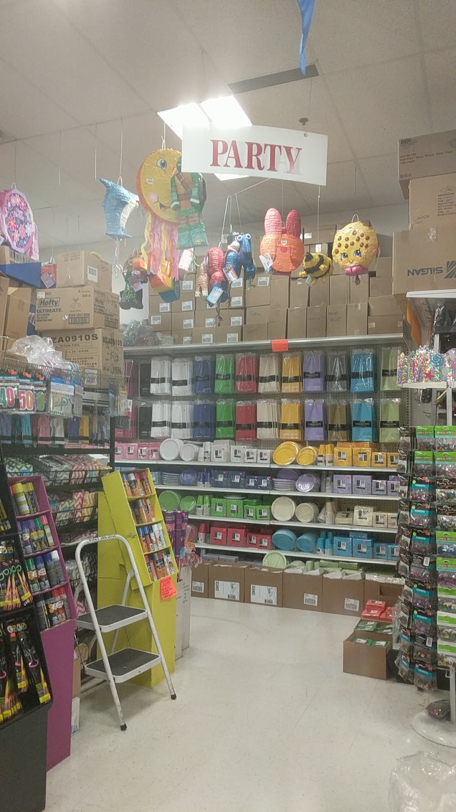Dollar Max | 15355 Fraser Hwy, Surrey, BC V3R 3P3, Canada | Phone: (604) 588-8689