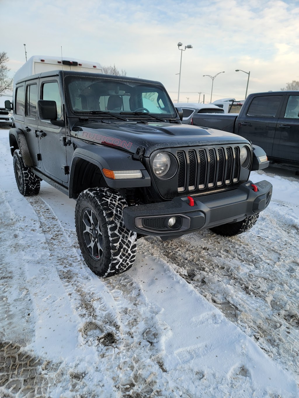 Luxure Auto | 255 Rue de Singapour #1, Québec, QC G2G 0H8, Canada | Phone: (418) 870-1820