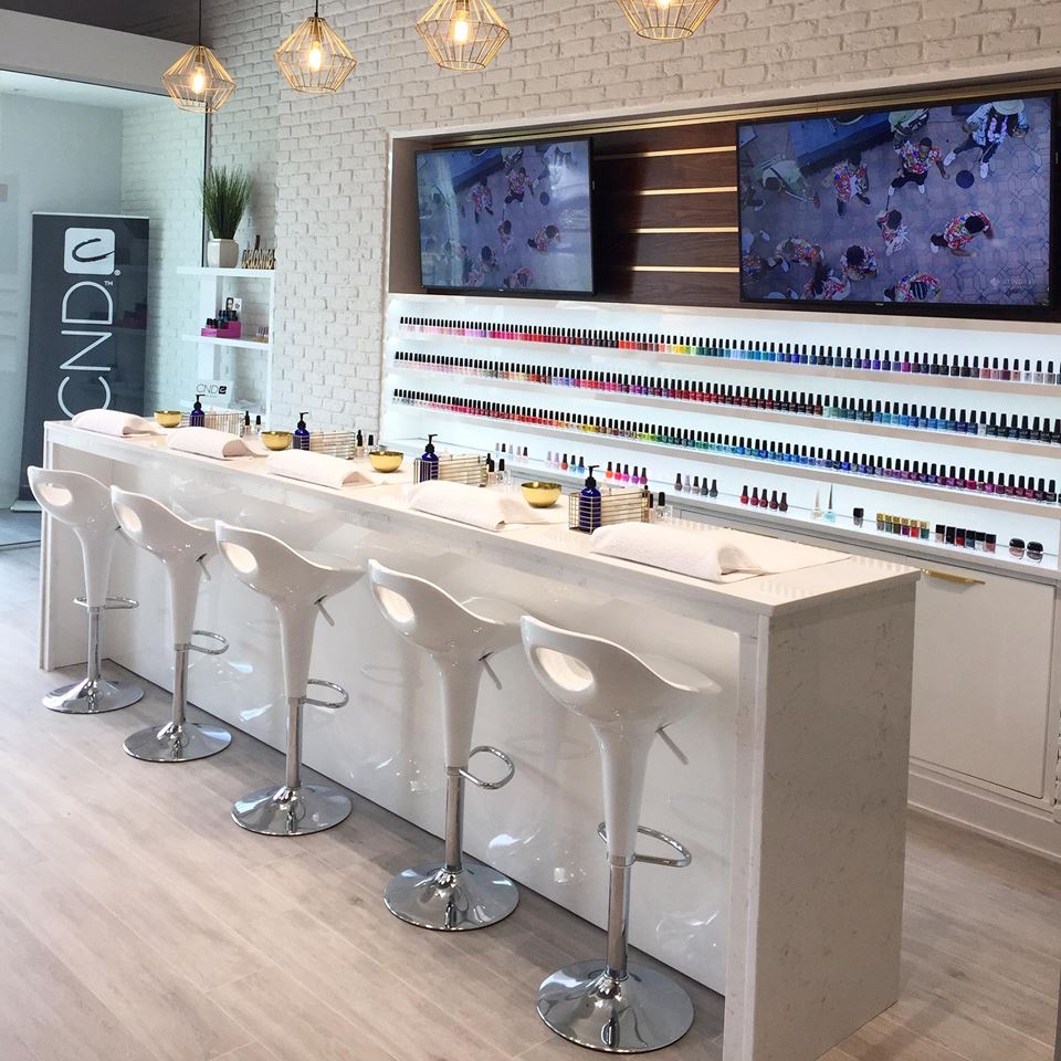 LUX bar à ongles & esthétique | 5955 Boulevard Cousineau, Saint-Hubert, QC J3Y 7P5, Canada | Phone: (450) 445-2111