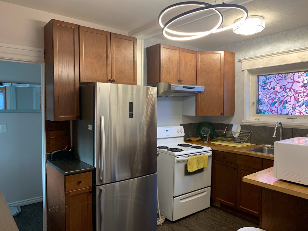 Winnipeg Holiday | 146 Maryland St, Winnipeg, MB R3G 1L2, Canada | Phone: (204) 960-6516