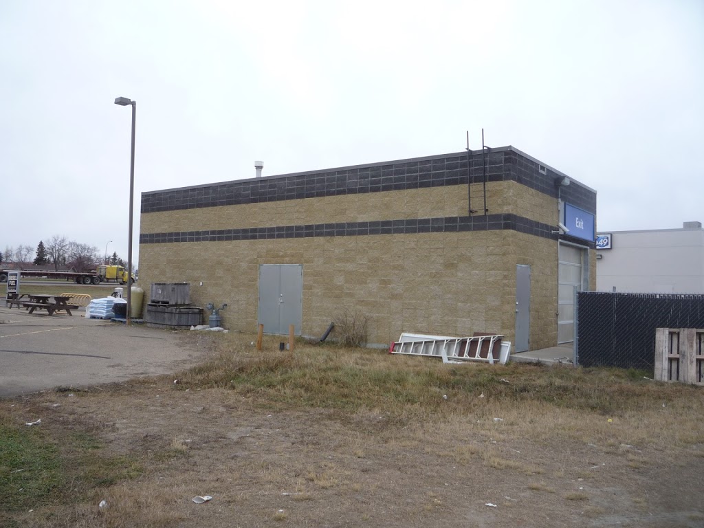 Esso | 4800 AB-2A #2, Ponoka, AB T4J 1K2, Canada | Phone: (403) 783-8272
