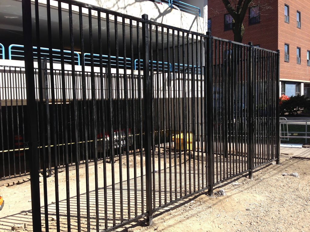 Universal Fencing Designs INC | 2101 18th Side Rd, Tottenham, ON L0G 1W0, Canada | Phone: (647) 203-6957