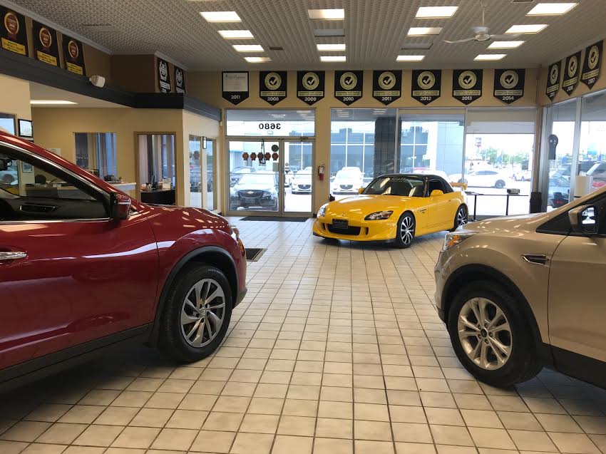 Auto Gallery of Winnipeg | 3777 Portage Ave, Winnipeg, MB R3K 0X6, Canada | Phone: (204) 895-3777