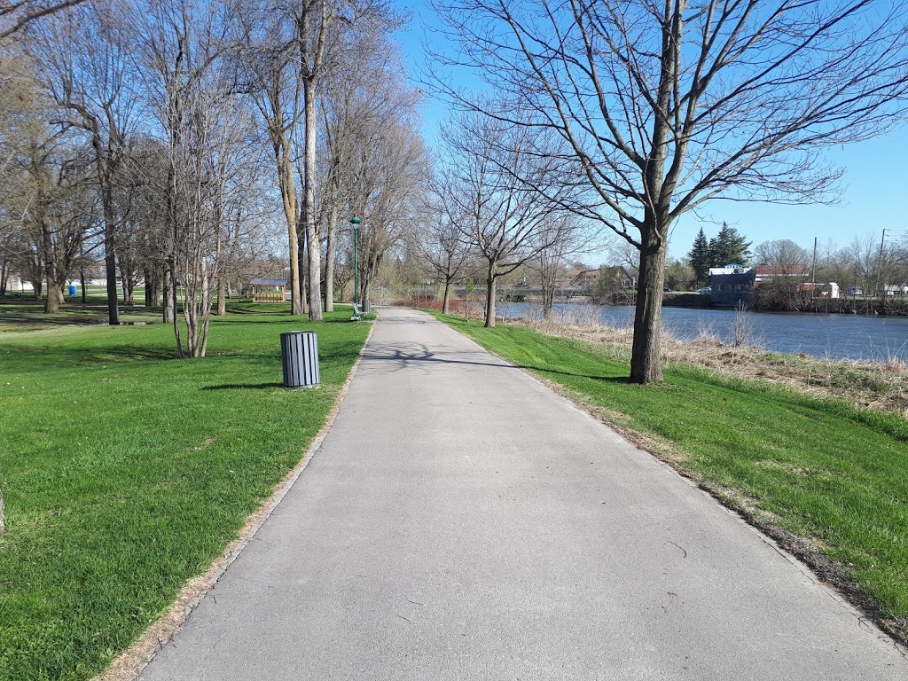Parc Barron | Rue Principale, Lachute, QC J8H 1V7, Canada | Phone: (450) 562-3781