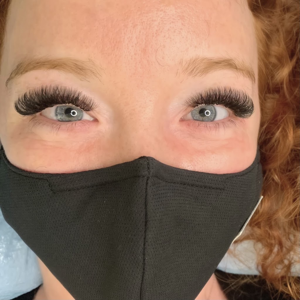 Taylor’s Lashes | 64 Huntington Crescent, Courtice, ON L1E 3C7, Canada | Phone: (289) 385-3953