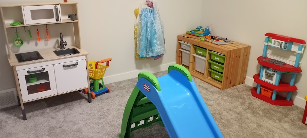 Whitehorse Day Home | 139 Sherview Grove NW, Calgary, AB T3R 0Y4, Canada | Phone: (587) 889-3261