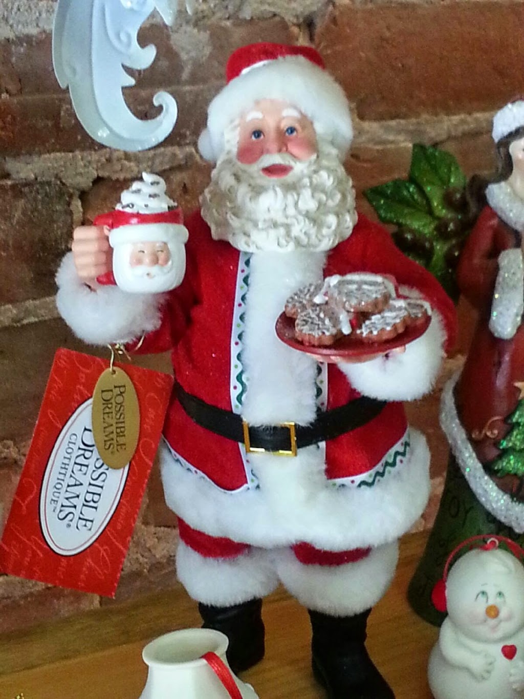 The Christmas Villager | 10 Coldwater Rd, Coldwater, ON L0K 1E0, Canada | Phone: (705) 686-3883