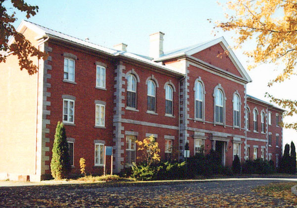 Cowansville courthouse | 920 Rue Principale, Cowansville, QC J2K 0E3, Canada | Phone: (450) 263-3520