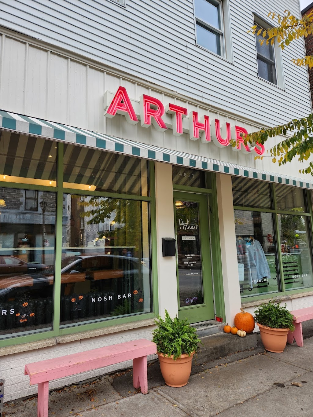 Arthurs Nosh Bar | 4621 R. Notre Dame O, Montréal, QC H4C 1S5, Canada | Phone: (514) 757-5190