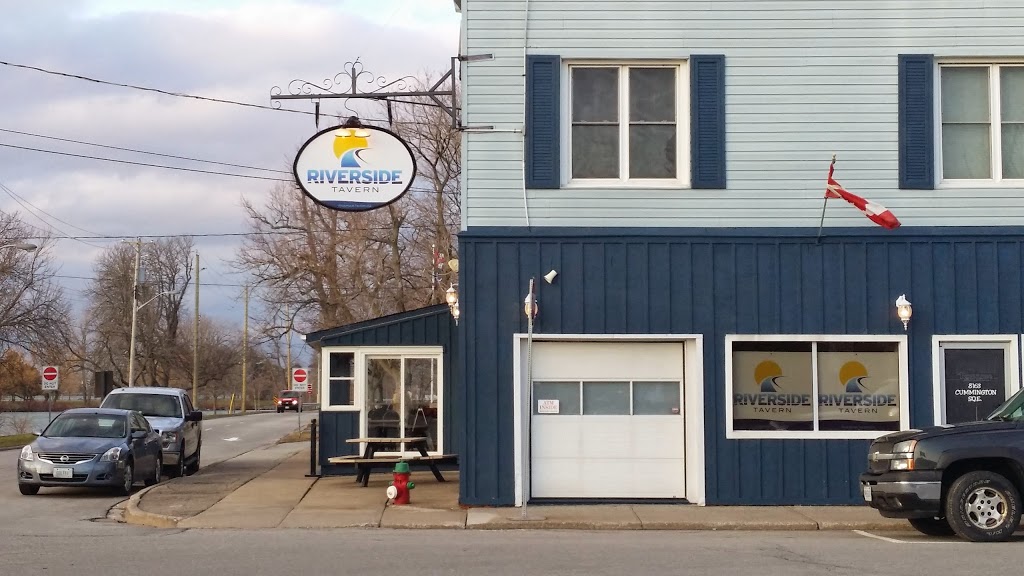 Riverside Tavern | 8163 Cummington Sq E, Niagara Falls, ON L2G 6W1, Canada | Phone: (905) 295-4211