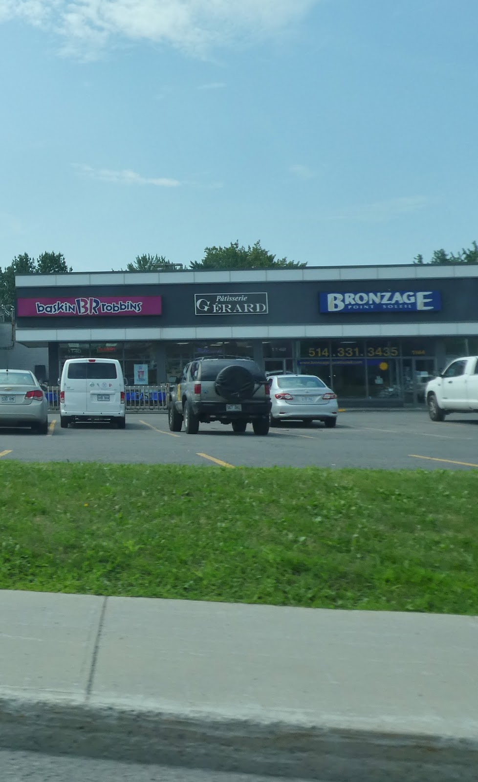 Bronzage Point-Soleil | 1144 Blvd. Marcel-Laurin, Saint-Laurent, QC H4R 1J7, Canada | Phone: (514) 331-3435