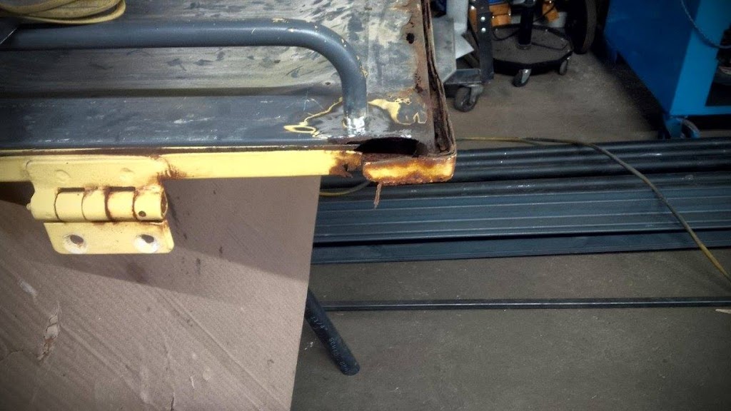Mikes Custom Welding and Fabrication | 179 Norpark Ave, Mount Forest, ON N0G 2L0, Canada | Phone: (519) 323-7582