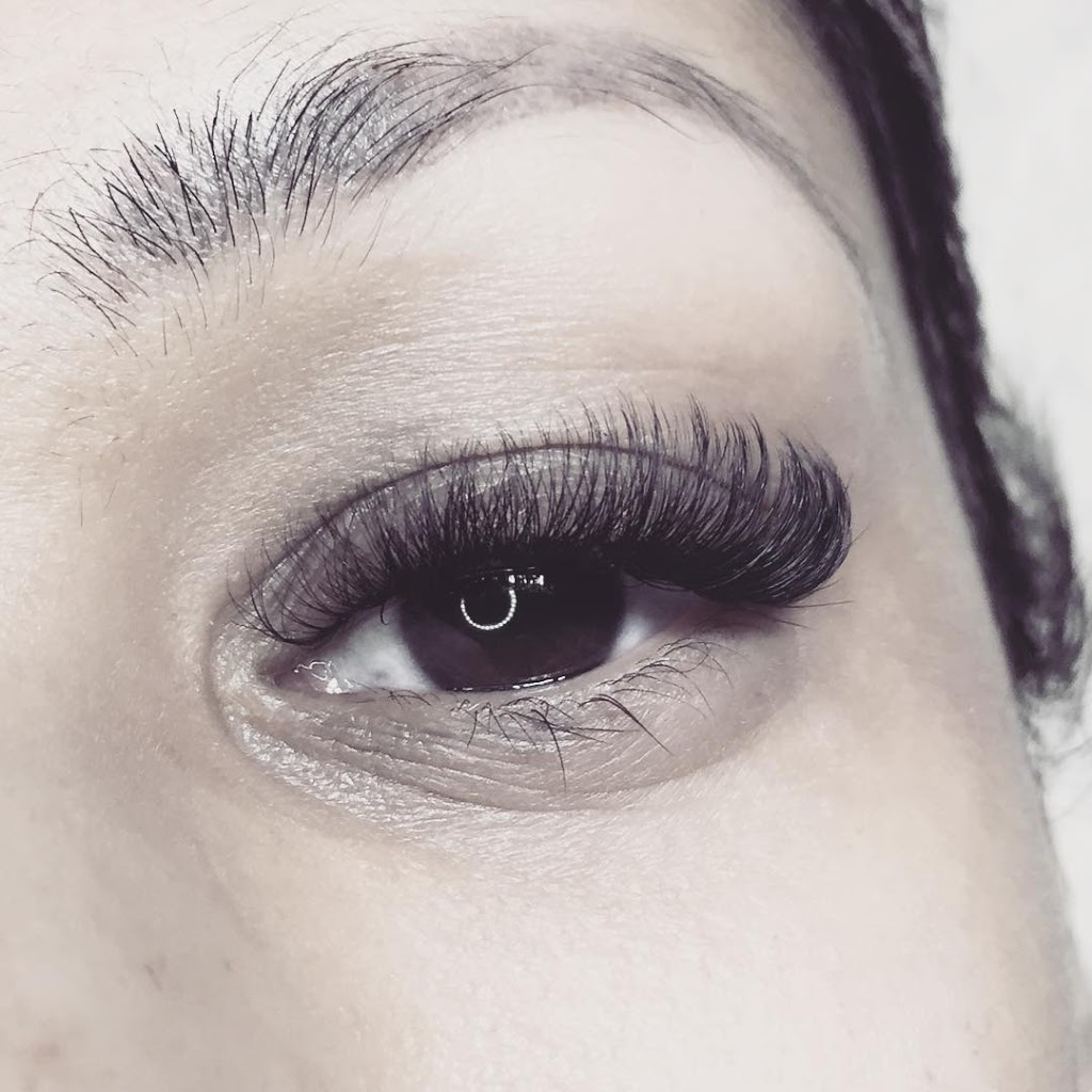 Tiffanys Beauty Lounge | 817 Ritson Rd N, Oshawa, ON L1G 6Z9, Canada | Phone: (905) 999-2878