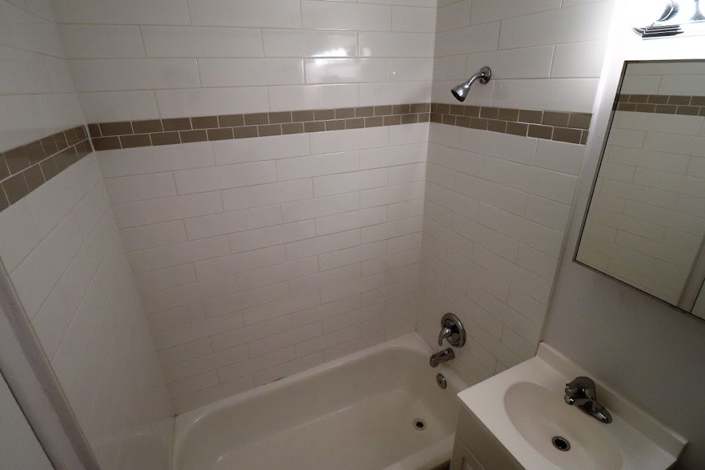 Skyview Royal Heights Apartments | 8 Hill Heights Rd, Etobicoke, ON M8Y 1Z1, Canada | Phone: (416) 239-7185