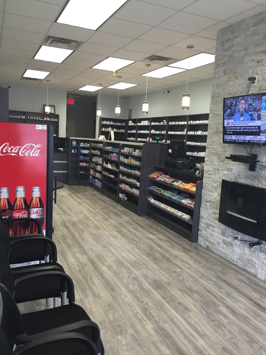 Port Dalhousie Pharmacy and Walk-in Clinic | 2 Lakeshore Rd, St. Catharines, ON L2N 7E4, Canada | Phone: (905) 935-0002
