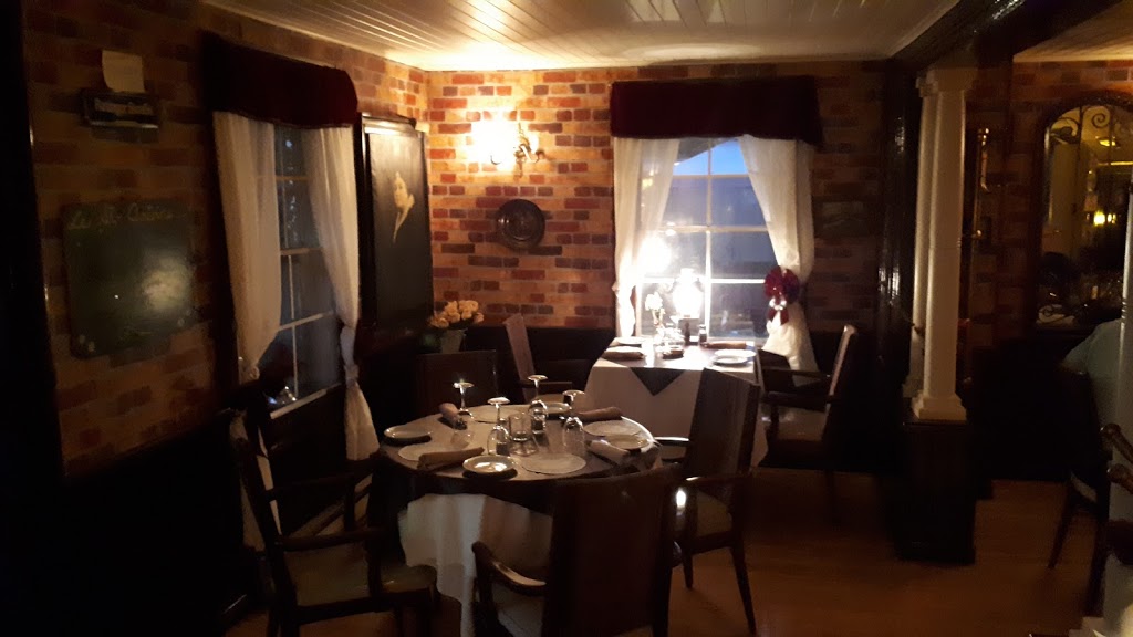 Restaurant St-Antoine | 1128 Rue du Rivage, Saint-Antoine-sur-Richelieu, QC J0L 1R0, Canada | Phone: (450) 787-3863