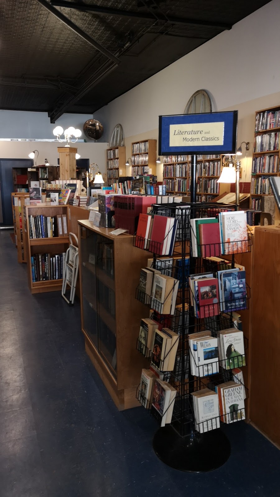 Post Horizon Booksellers | 57 High St W #57, Moose Jaw, SK S6H 1S4, Canada | Phone: (306) 693-4243