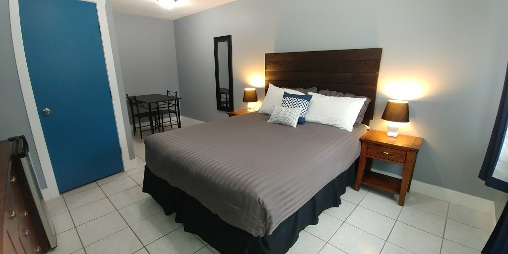Naramata Courtyard Suites | 365 Robinson Ave, Naramata, BC V0H 1N0, Canada | Phone: (250) 490-7540
