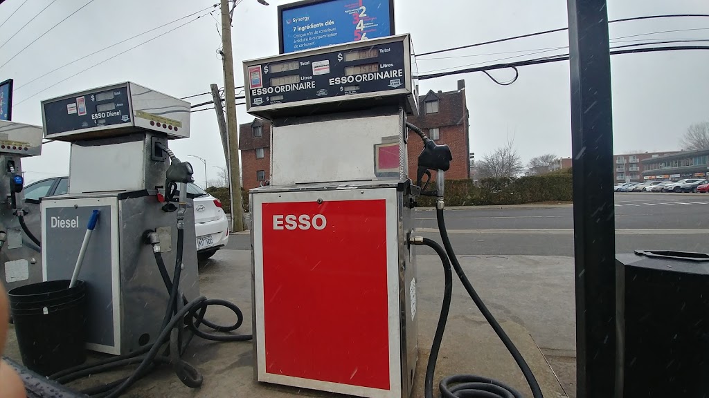 Esso | 25 Rue Notre Dame, Charlemagne, QC J5Z 1G8, Canada | Phone: (450) 581-3940