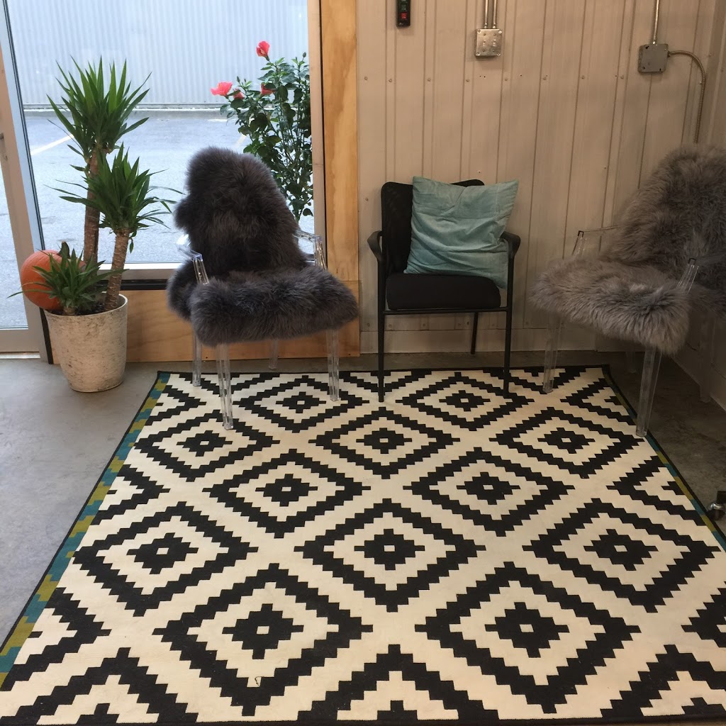 Coiffure XentriK | 137 Avenue Gatineau, Gatineau, QC J8T 4J7, Canada | Phone: (819) 243-1068