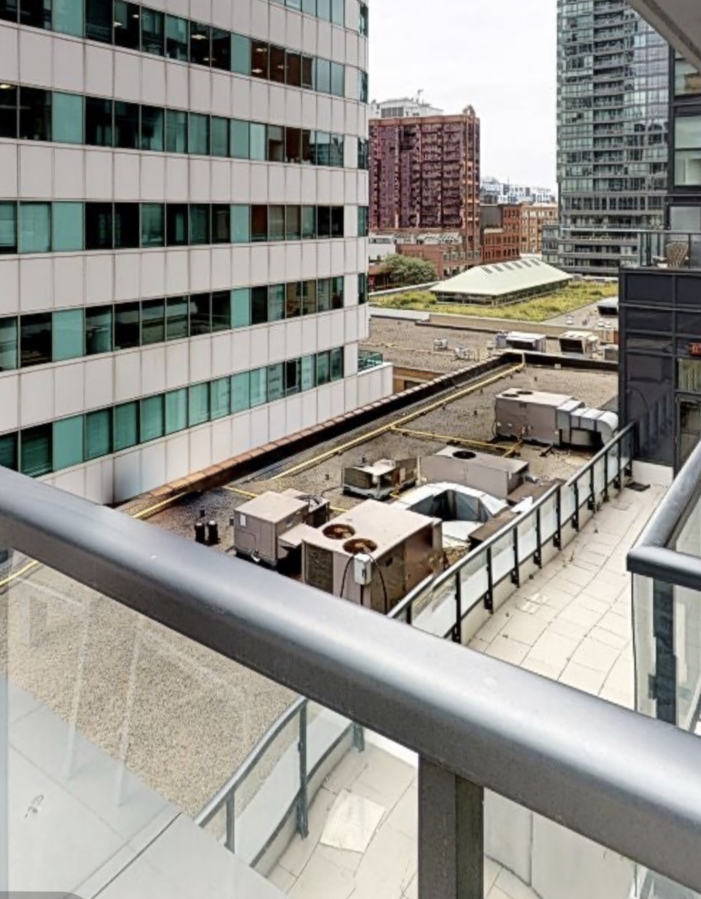 87 Peter Street Condos (Menkes Developments) | 87 Peter St, Toronto, ON M5V 0P1, Canada | Phone: (416) 591-7700