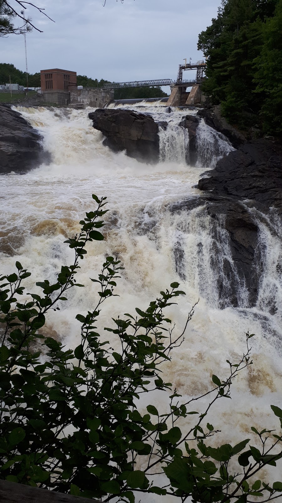 River Park Batiscan - Sector Dam / Via Batiscan | 200 Chemin du Barrage, Saint-Narcisse, QC G0X 2Y0, Canada | Phone: (418) 328-3599