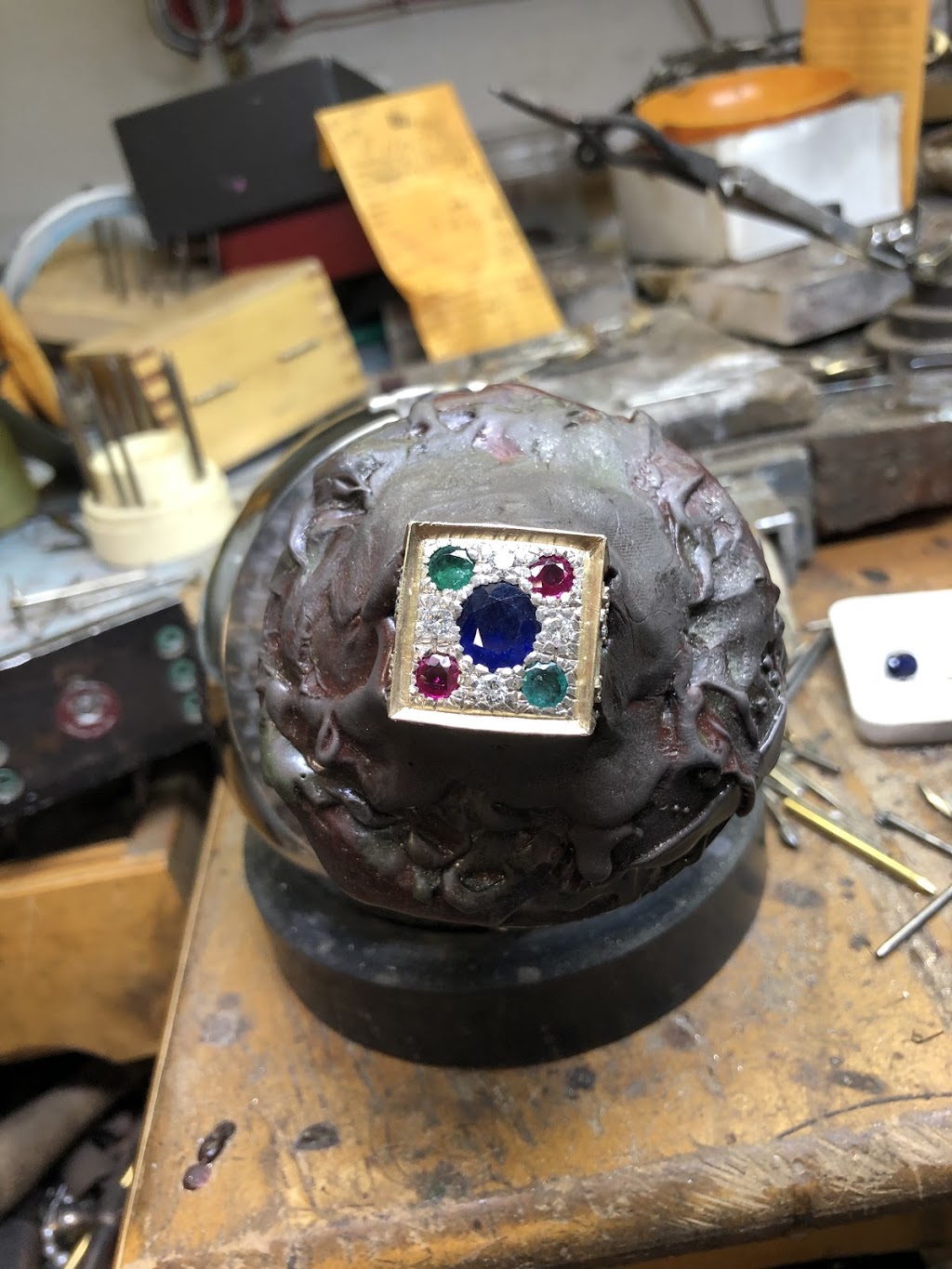 Master Goldsmith Ltd. | 14357 104 Ave #105, Surrey, BC V3T 1Y1, Canada | Phone: (604) 588-5435