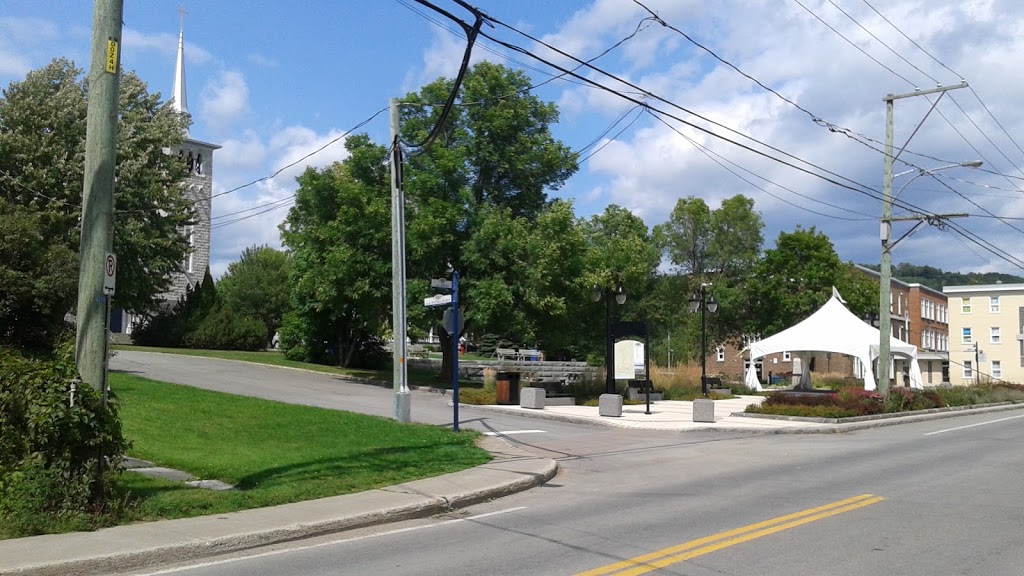 Place des Générations | 11359 Ave Royale, Beaupré, QC G0A 1E0, Canada | Phone: (418) 827-4541
