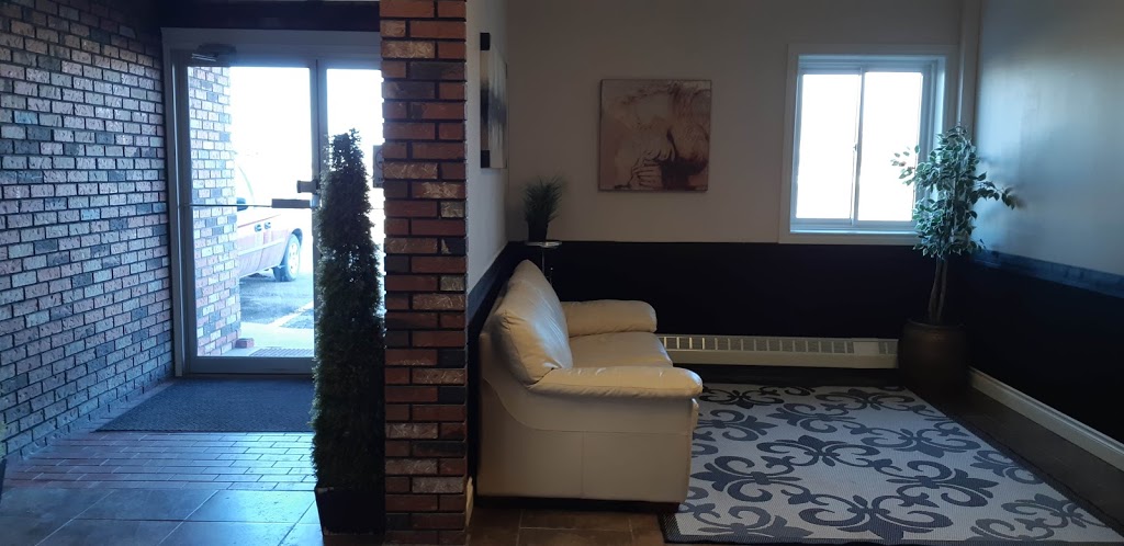 Sun Market Suites | Bowden, AB T0M 0K0, Canada | Phone: (403) 992-9044