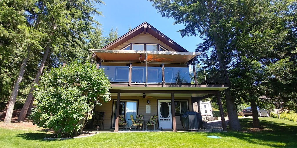 Willow Tree Bed and Breakfast | 7230 Fraser Crescent, Anglemont, BC V0E 1M8, Canada | Phone: (250) 679-2596