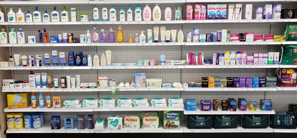 Oak Street East Pharmacy & Walk-In Clinic | 250B Oak St E, Leamington, ON N8H 4V4, Canada | Phone: (519) 326-7474