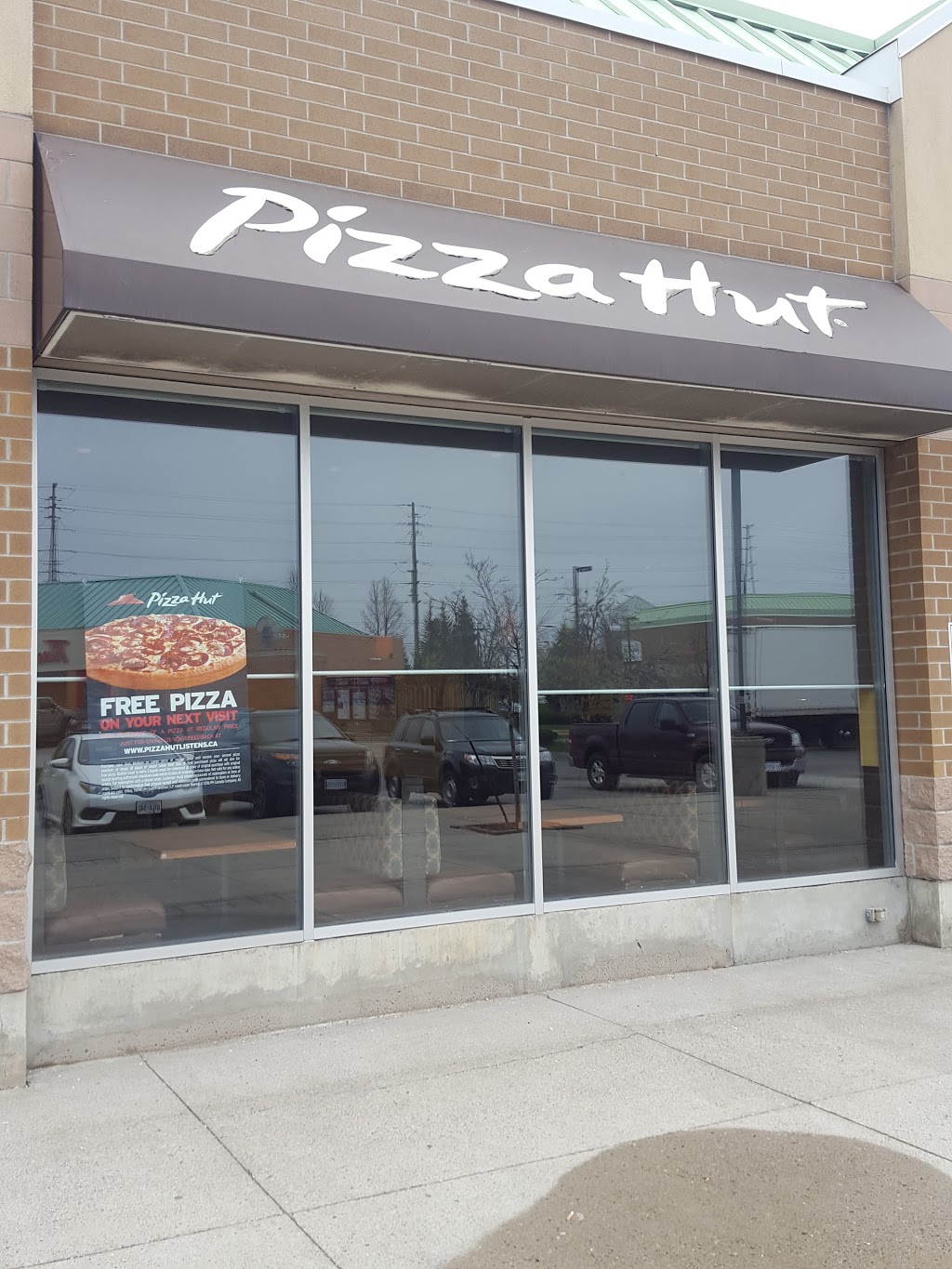 Pizza Hut | 10 Jacob Keffer Pkwy, Concord, ON L4K 5E3, Canada | Phone: (905) 303-7244