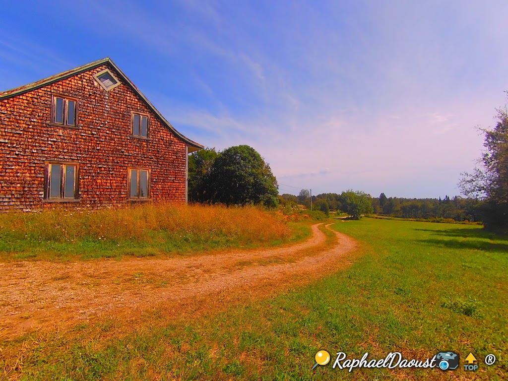Gîte du Moulin Baude | 381 Rue des Pionniers, Tadoussac, QC G0T 2A0, Canada | Phone: (418) 235-4830