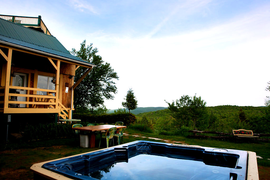 Exit Chalet - Le Refuge des Faîtes | 2315 Ch du Vieux 7 Rang, Sainte-Lucie-des-Laurentides, QC J0T 2J0, Canada | Phone: (800) 456-8745