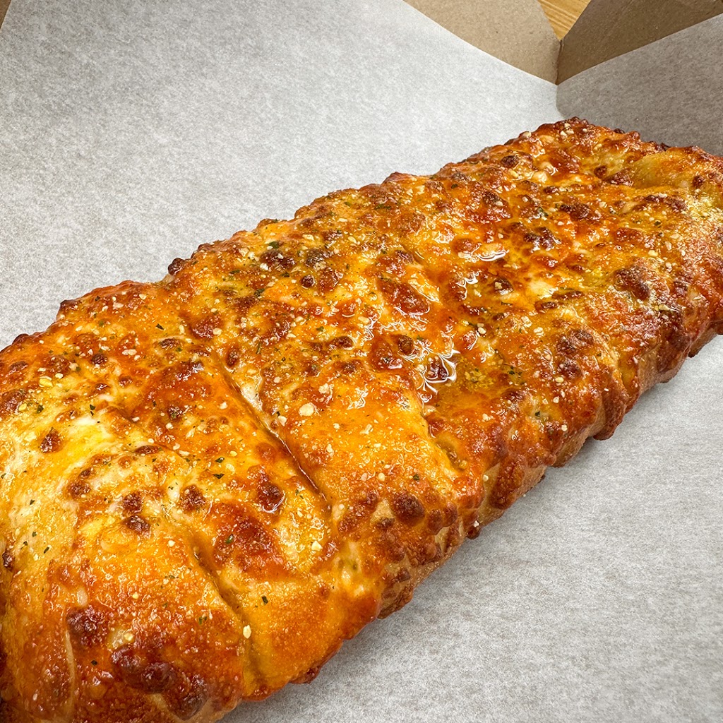 Dominos Pizza | 262 N Front St, Belleville, ON K8P 3C4, Canada | Phone: (613) 962-4949