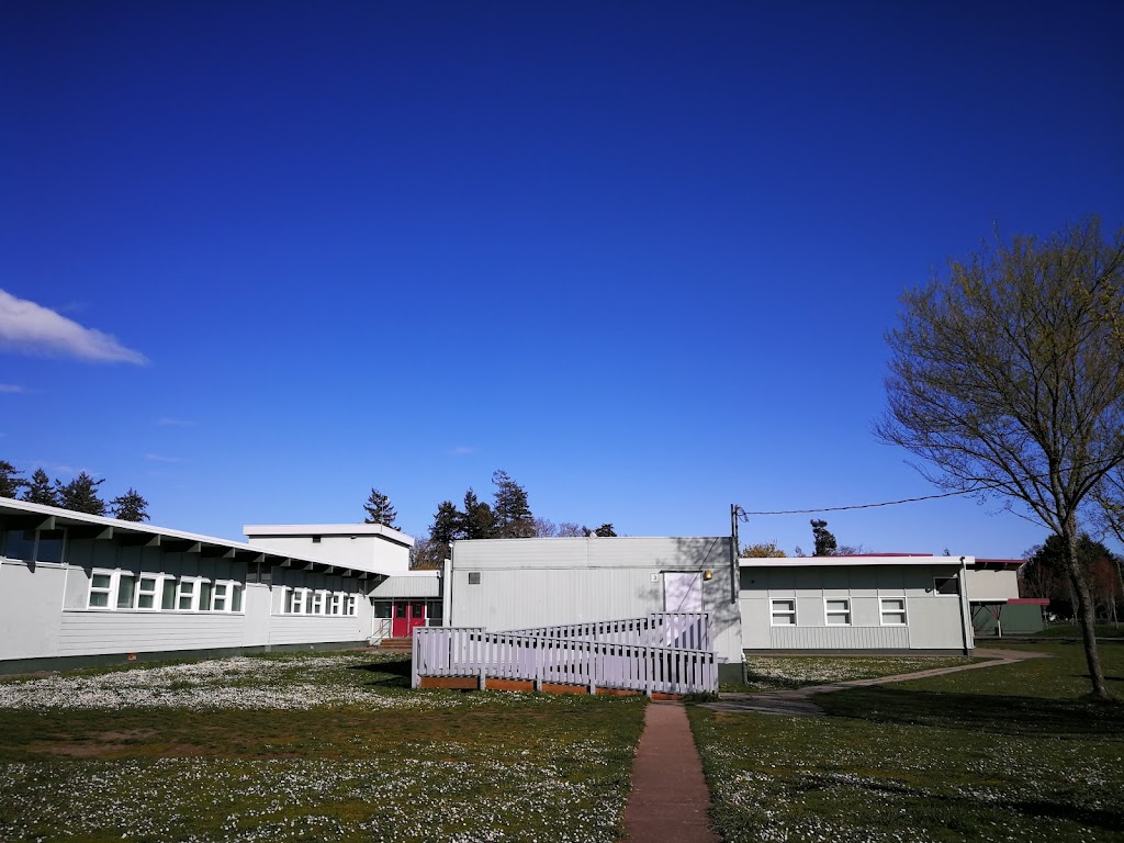 Gordon Head Middle School | 1671 Kenmore Rd, Victoria, BC V8N 4M8, Canada | Phone: (250) 477-1855