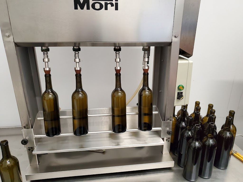 Storehouse Winery Ltd | 8484 162 St #103, Surrey, BC V4N 1B4, Canada | Phone: (604) 593-5554