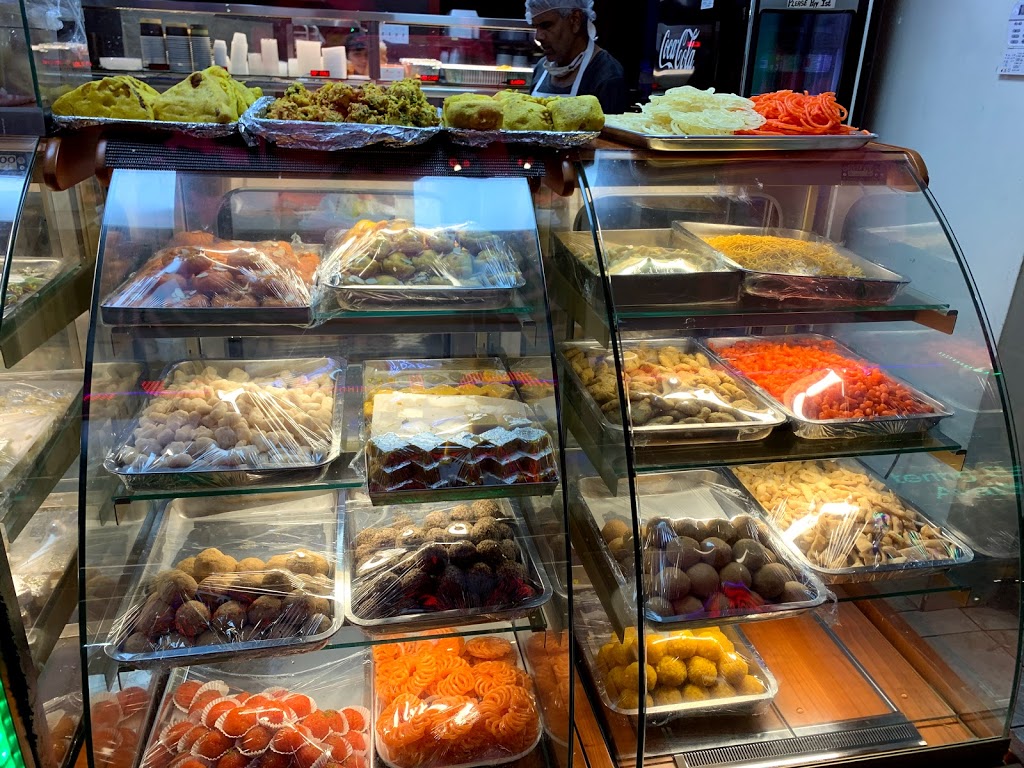 Chat Hut | 7106 Airport Rd, Mississauga, ON L4T 2G8, Canada | Phone: (905) 672-2428