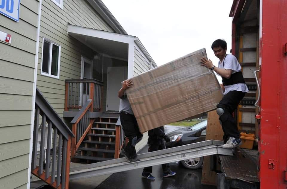 Wave Movers Kitchener | 55 Morgan Ave, Kitchener, ON N2A 2M3, Canada | Phone: (905) 321-1247